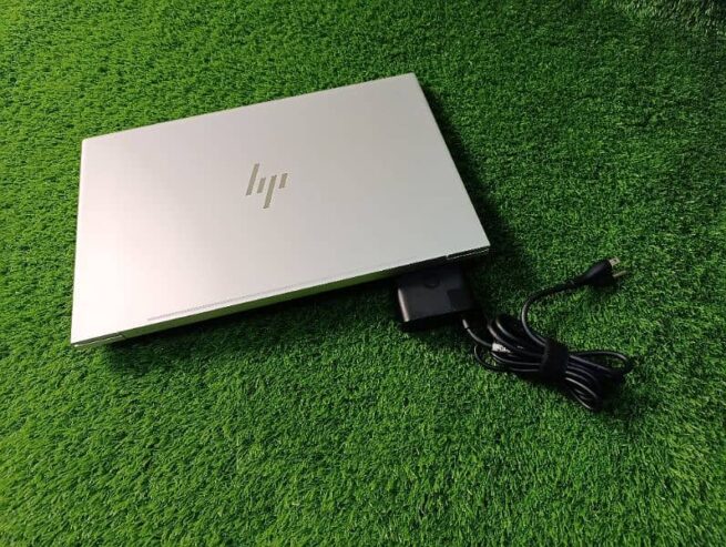 Laptop HP ENVY 17,Core i7 12th Gen. 4K Resolution,Nvidia RTX 2050 4GB