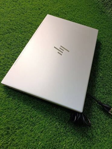 Laptop HP ENVY 17,Core i7 12th Gen. 4K Resolution,Nvidia RTX 2050 4GB