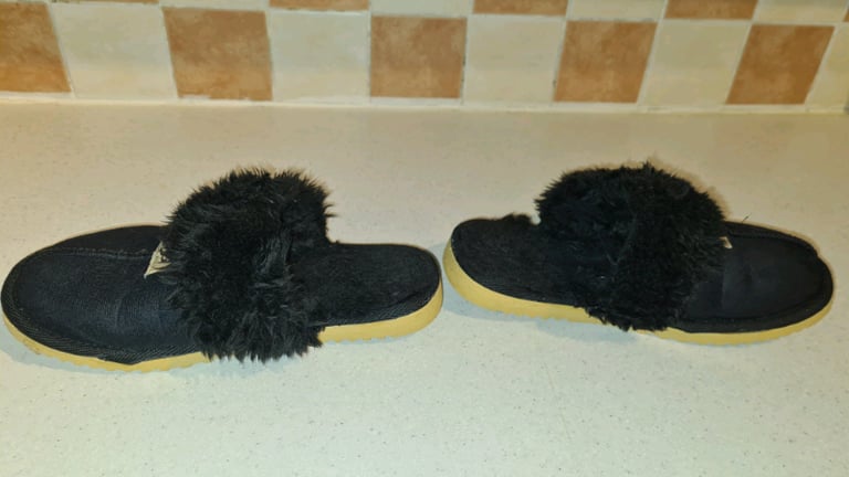 UGG Scuffette Slippers Size UK 5.5 Eu38 Very Good Condition. See photo